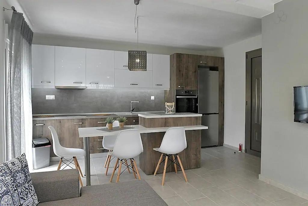 Crystallia Seaside Maisonette By Rentalspro- Nea Moudania Bagian luar foto