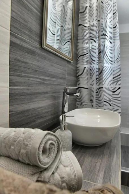Crystallia Seaside Maisonette By Rentalspro- Nea Moudania Bagian luar foto