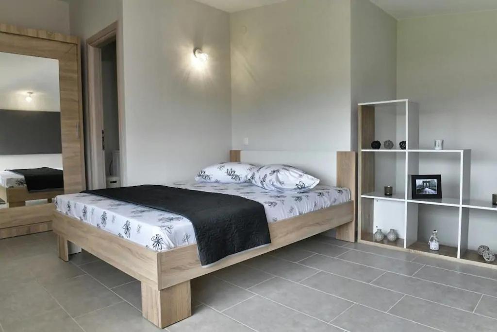 Crystallia Seaside Maisonette By Rentalspro- Nea Moudania Bagian luar foto